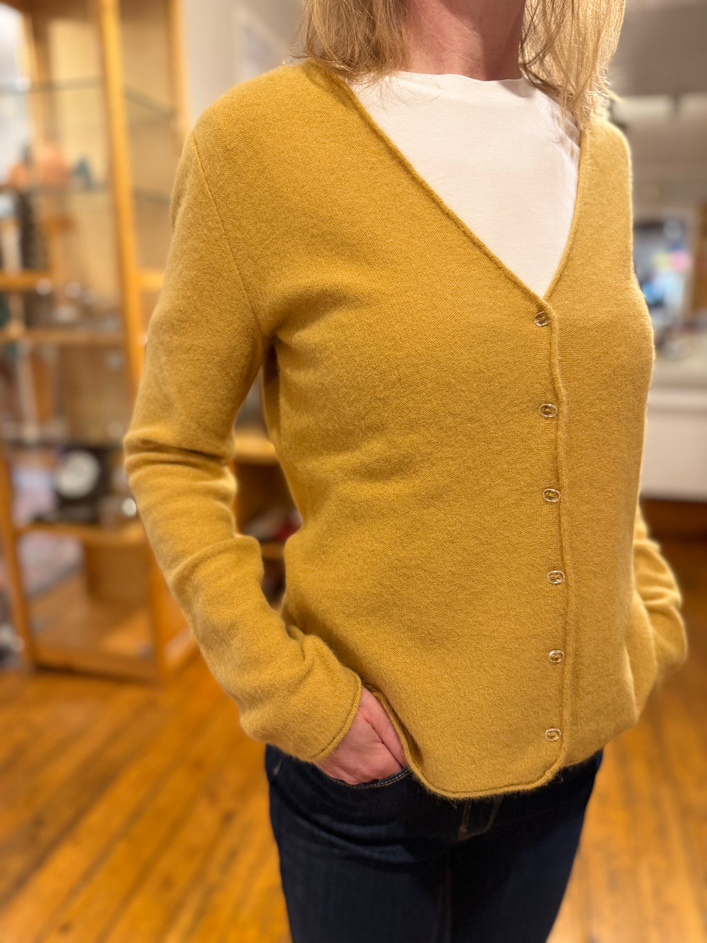 Leichte Strickjacke aus Kaschmir, Possumhaar & Seide
